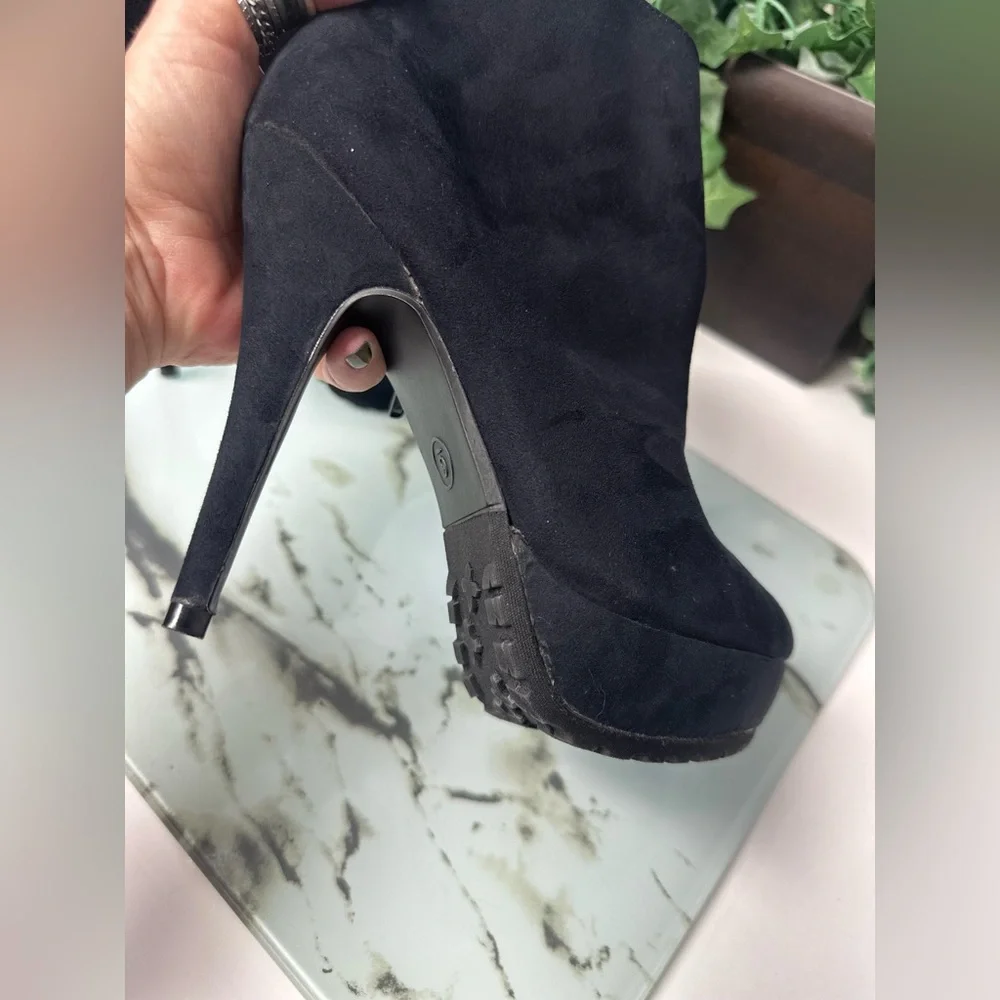 Black Stiletto Heeled Ankle Boots - Picture 12 of 15